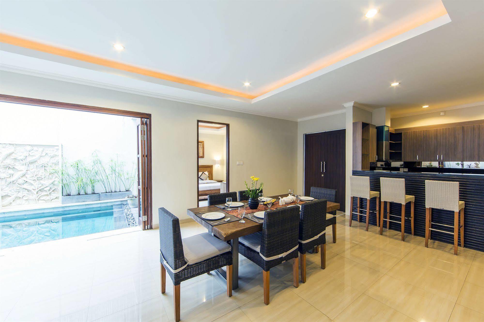 White Lotus Villas Seminyak Extérieur photo